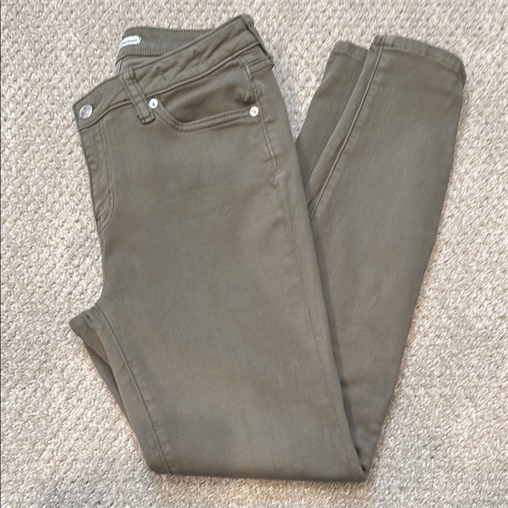 Amazon Essentials Green Skinny Jeans with Sleek Fit